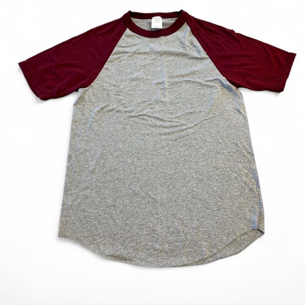Men’s Gray and Maroon Raglan Baseball T-Shirt NWOT